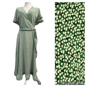 Max Studio Green Patterned Wrap Dress